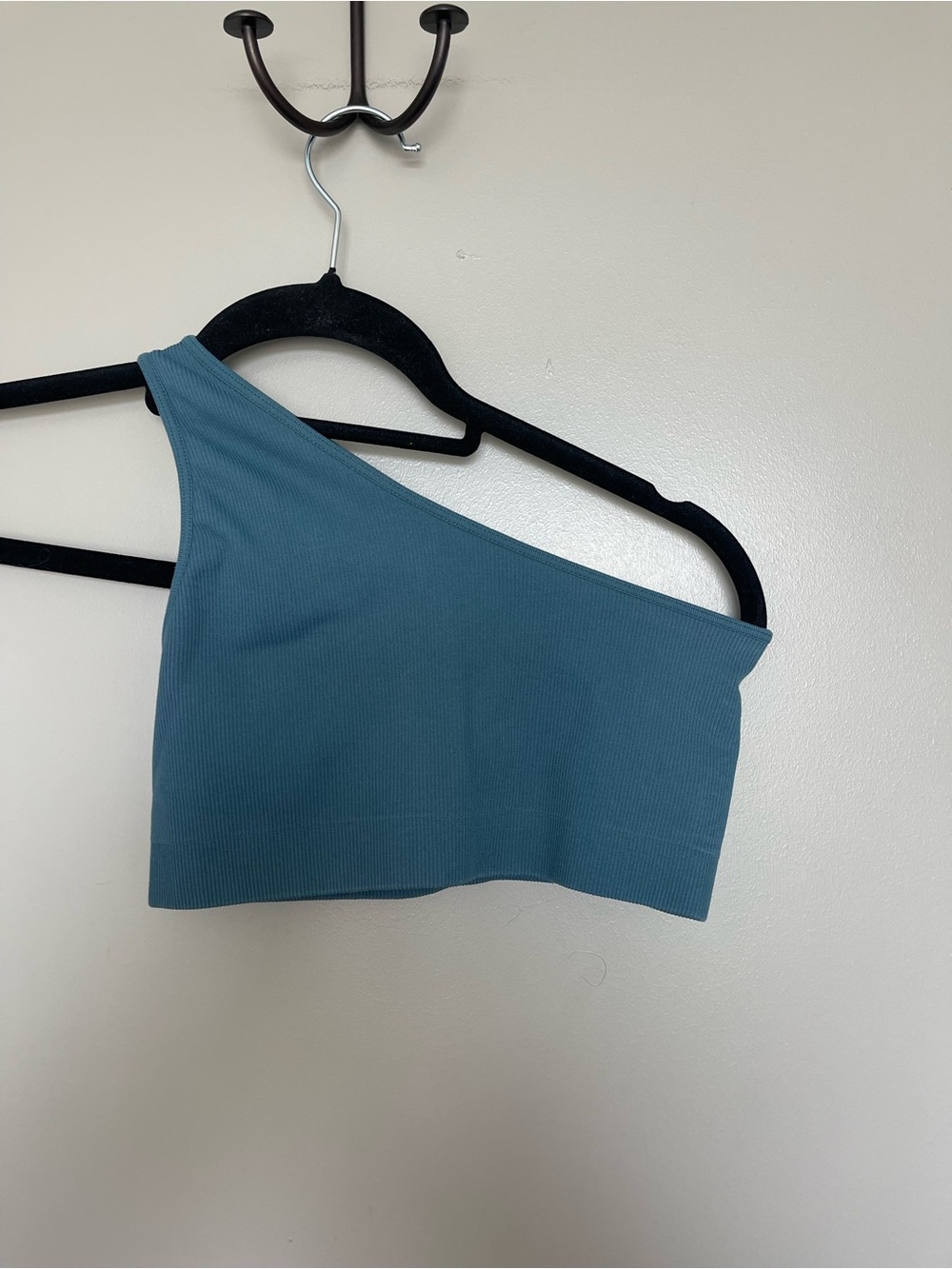 SET Active One-Shoulder Ribbed Crop Top - Picture 5 of 5